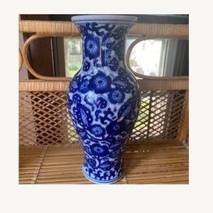 Large blue and white vase